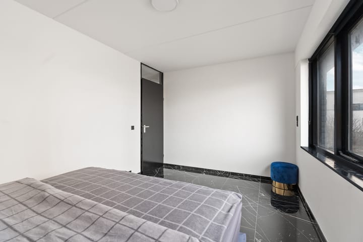 Foto 18 van Marga Klompélaan 281