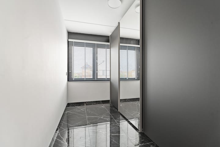 Foto 19 van Marga Klompélaan 281