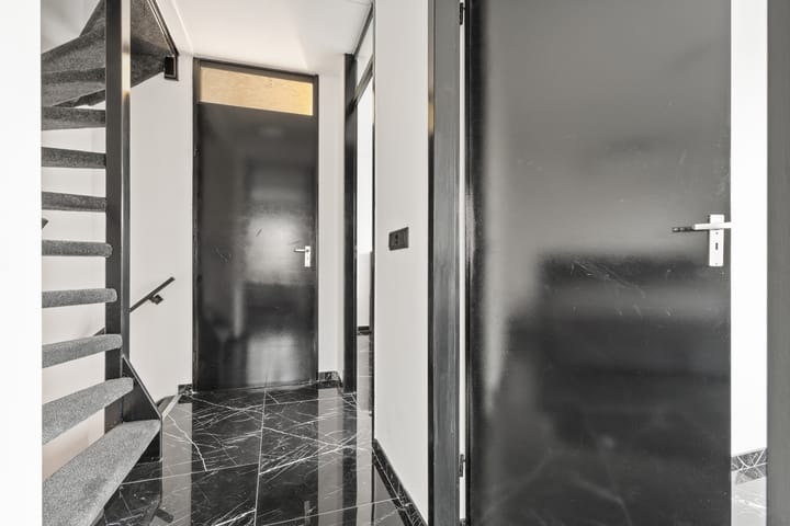 Foto 24 van Marga Klompélaan 281