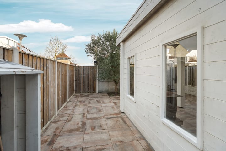 Foto 36 van Marga Klompélaan 281