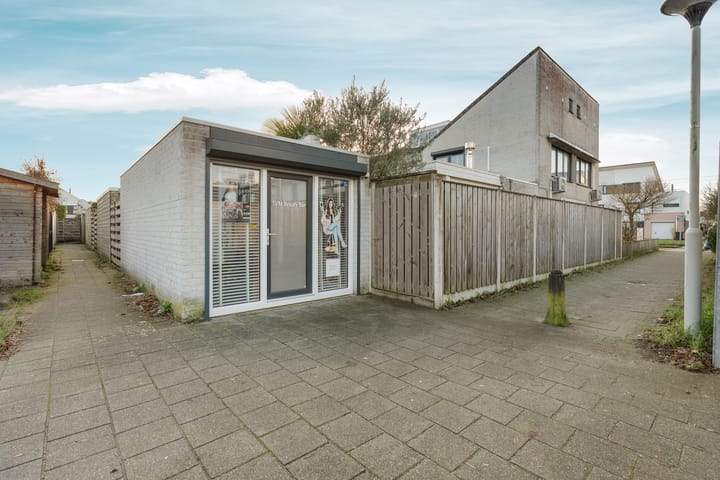 Foto 38 van Marga Klompélaan 281