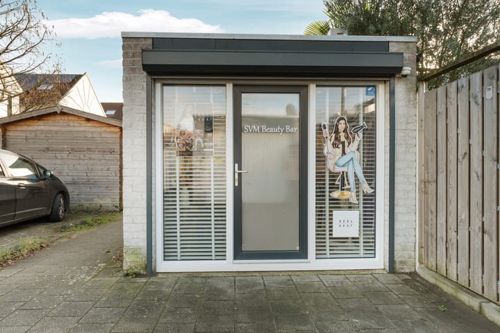 Foto 39 van Marga Klompélaan 281