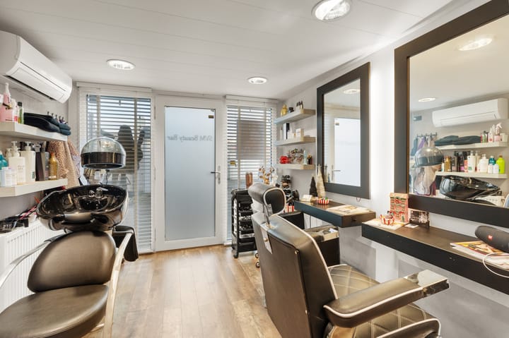 Foto 40 van Marga Klompélaan 281