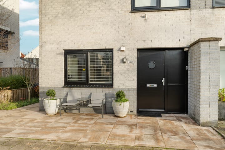 Foto 43 van Marga Klompélaan 281