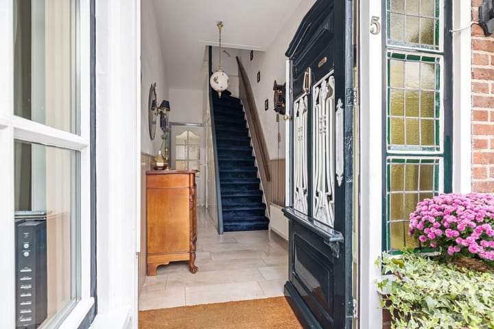 Foto 13 van de Ruyterweg 5