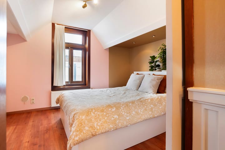 Foto 13 van Zwijndrechtsestraat 12