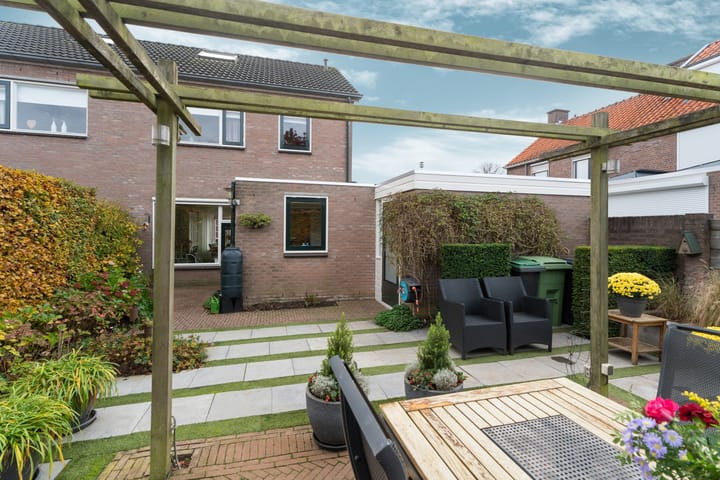 Foto 2 van Schoolstraat 24