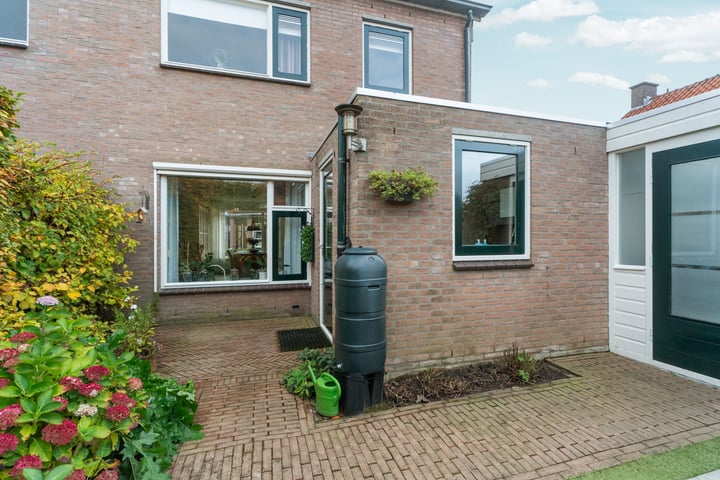 View photo 39 of Schoolstraat 24