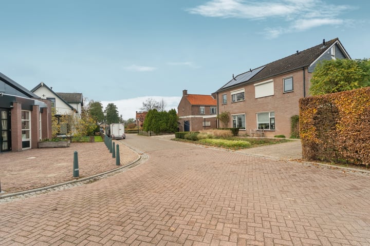 View photo 53 of Schoolstraat 24