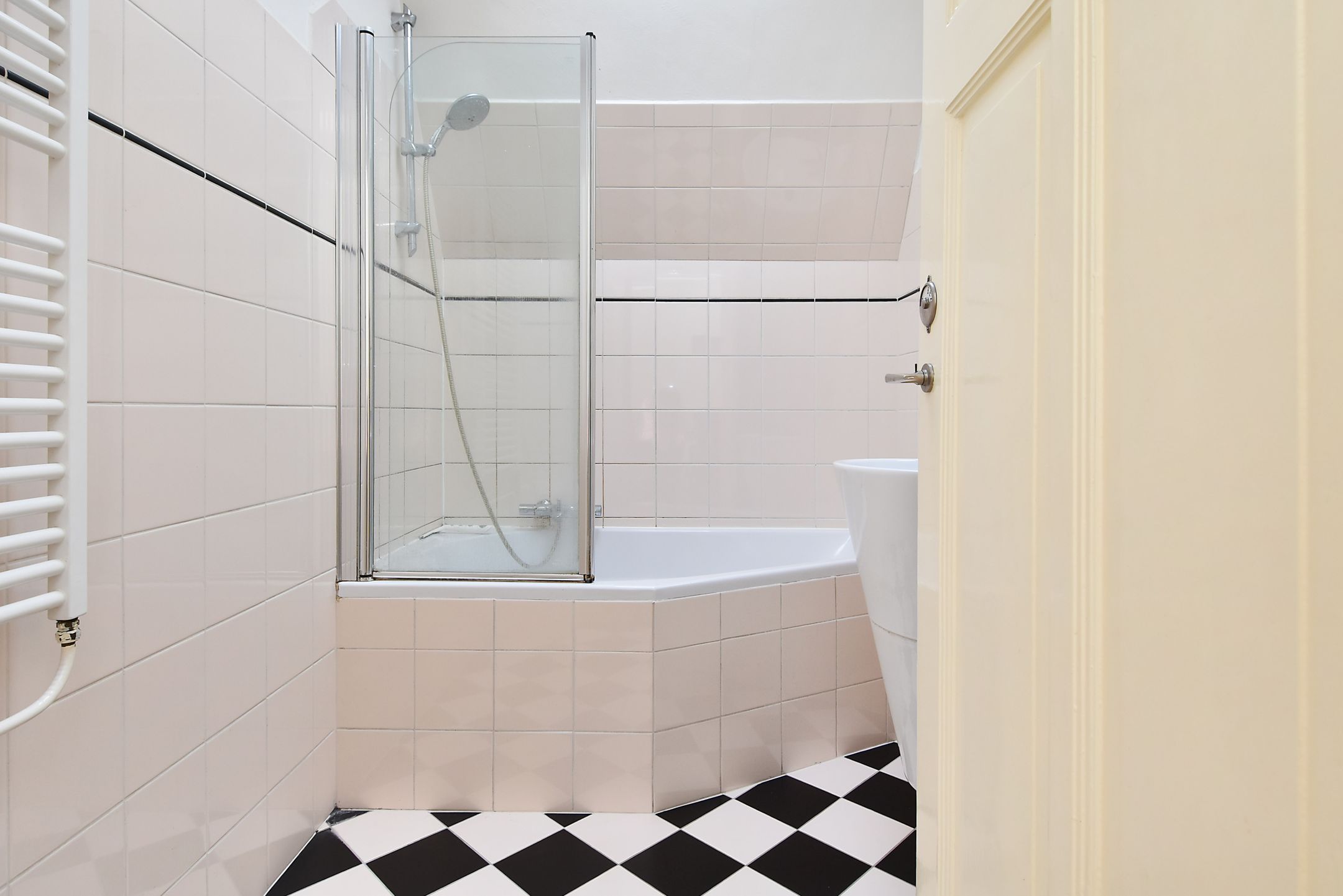 Photo 30 of Groot Hertoginnelaan 59-B