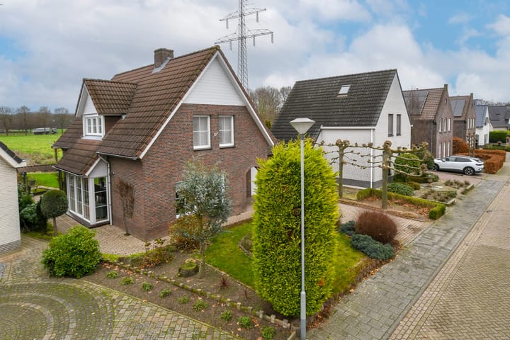 Foto 2 van Karel Appelstraat 39