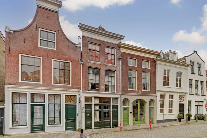 Bekijk foto 1 van Peperstraat 82