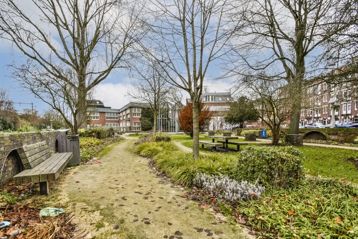 Photo 16 of Spaarndammerstraat 28-A