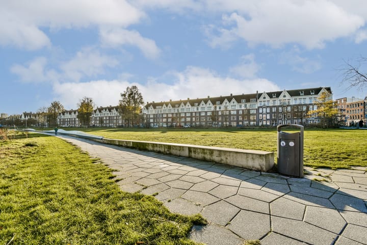 Photo 18 of Spaarndammerstraat 28-A