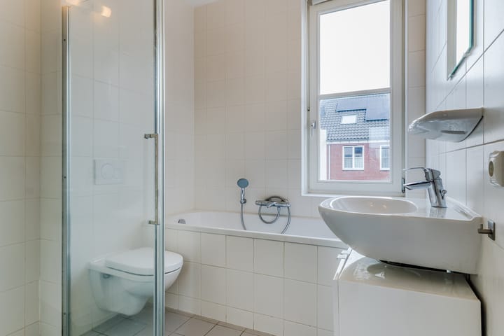 Photo 20 of Dokter van de Kolkstraat 26