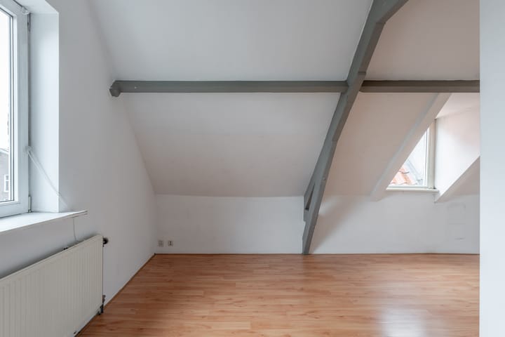 Foto 14 van Van Oldenbarneveltstraat 146-B04