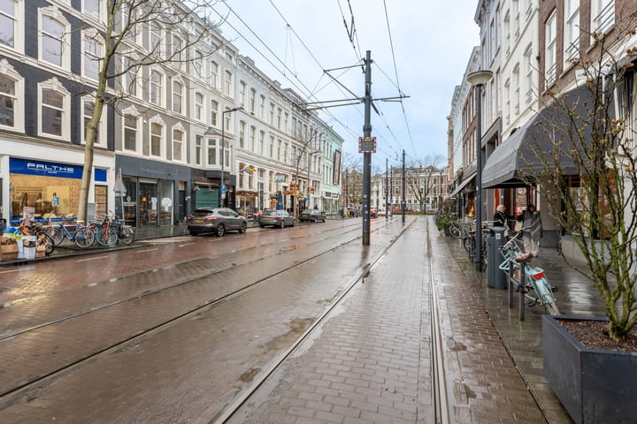 Foto 16 van Van Oldenbarneveltstraat 146-B04