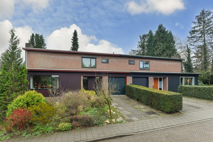 Foto 1 van Johan d'Outreinstraat 4