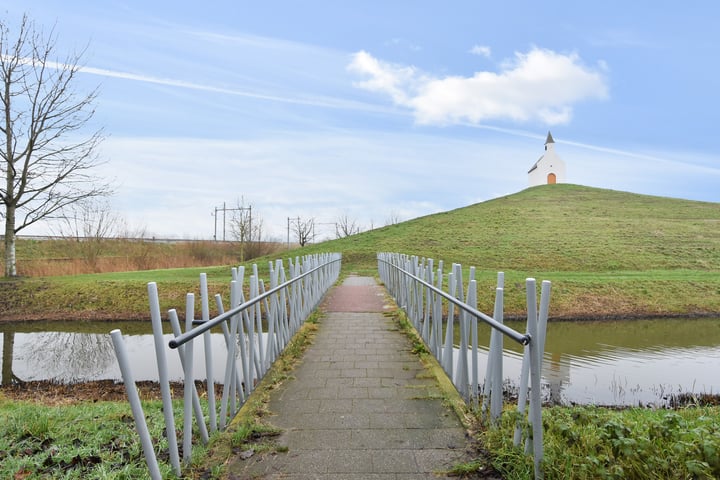 Bekijk foto 39 van Molenpolderstraat 2