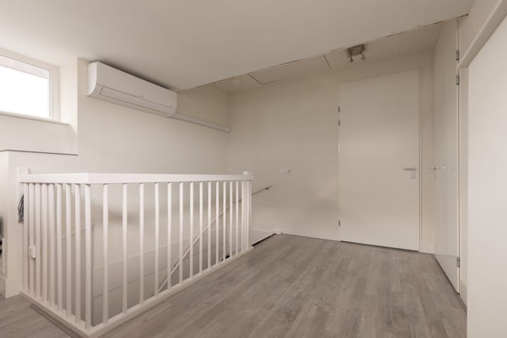 Foto 38 van Van Houtenlaan 2