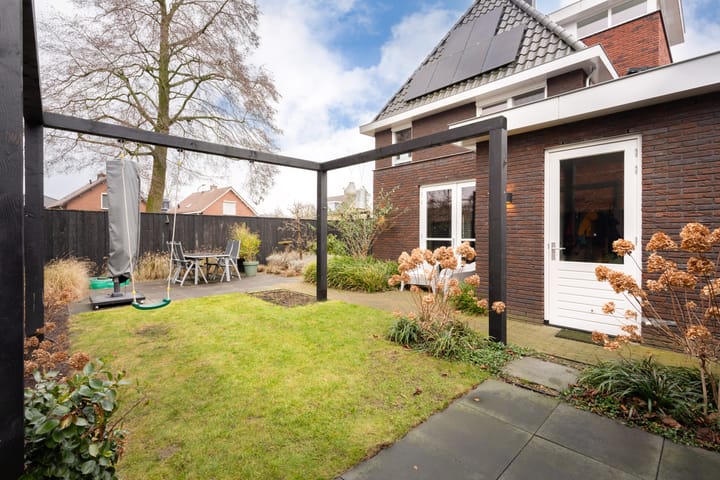 Foto 44 van Van Houtenlaan 2