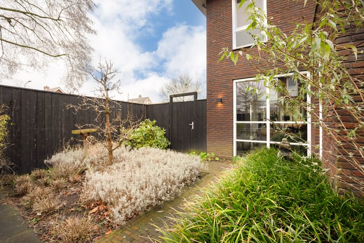 Foto 46 van Van Houtenlaan 2