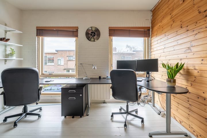 Foto 15 van Leliestraat 44