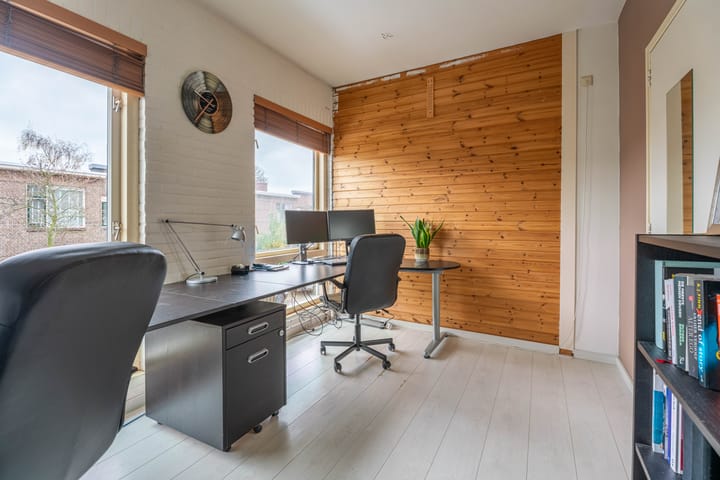 Foto 16 van Leliestraat 44