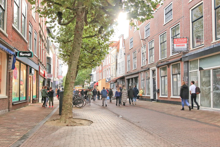 View photo 2 of Grote Houtstraat 133-B