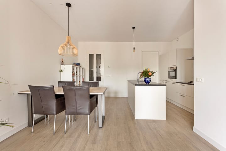 Foto 3 van Emmaplein 67