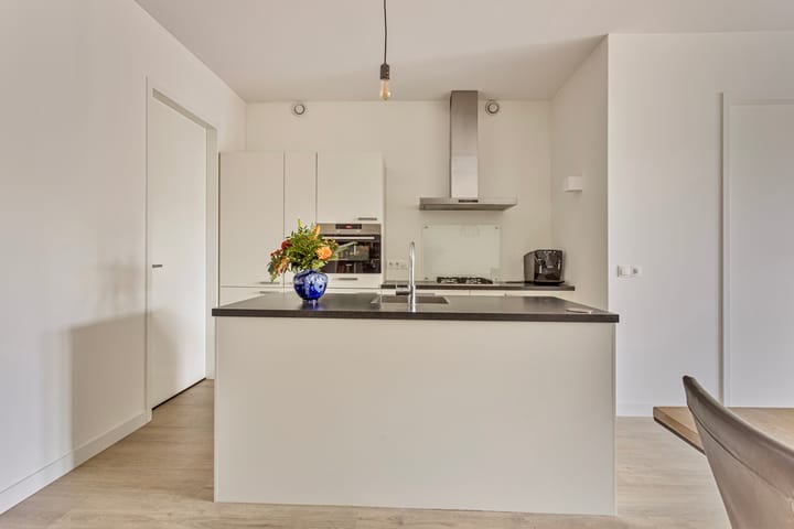 Foto 9 van Emmaplein 67