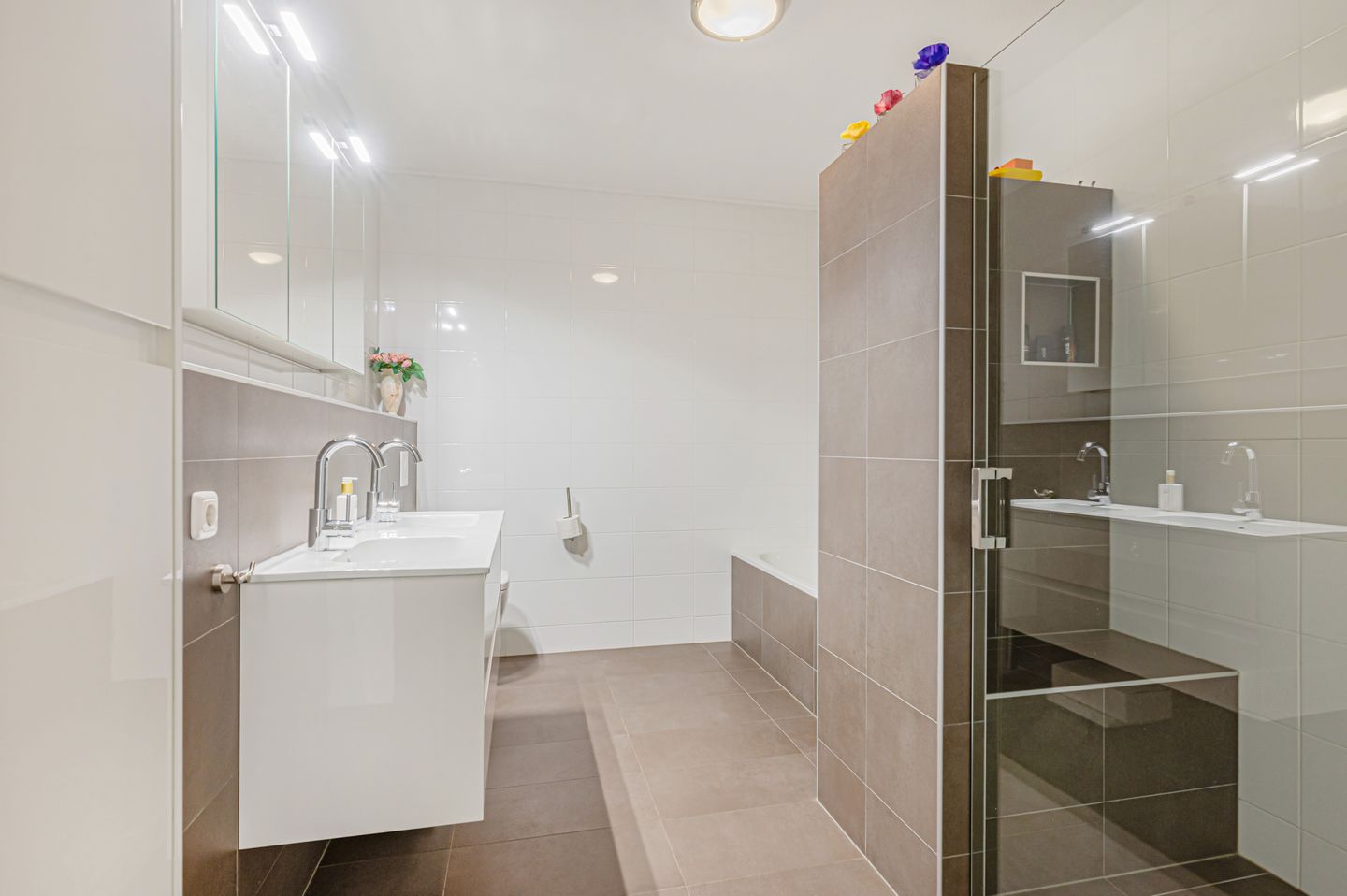 Photo 40 of Regattaweg 420