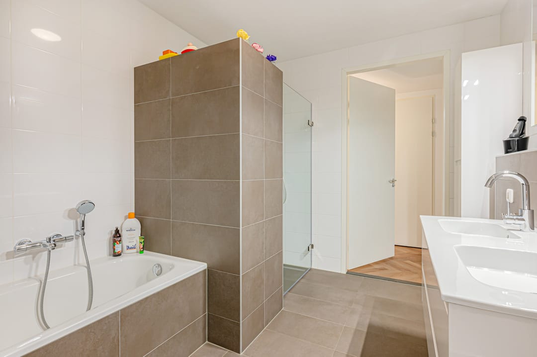 Photo 41 of Regattaweg 420