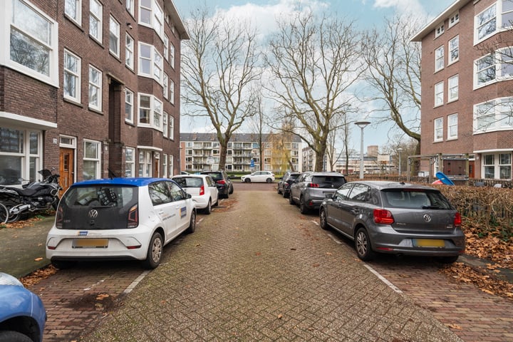 Bekijk foto 4 van Abbenesstraat 19-2