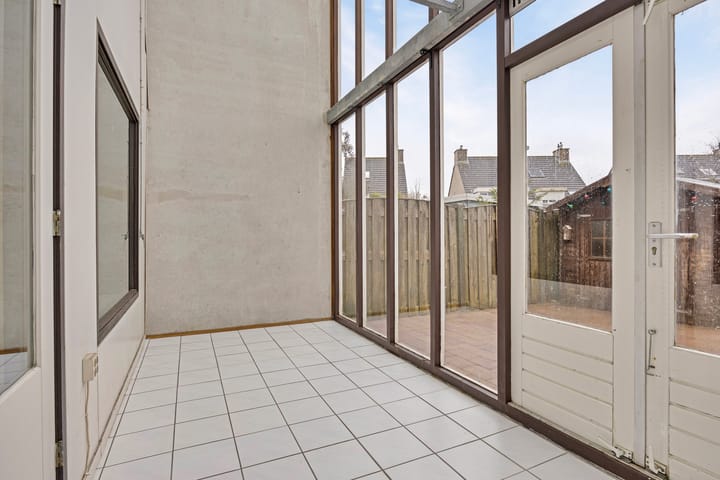 Photo 14 of Heeswijkstraat 3