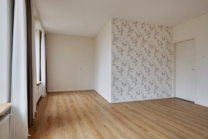 Photo 9 of Oostvoorstraat 29-A