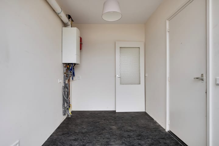 Photo 19 of Oostvoorstraat 29-A