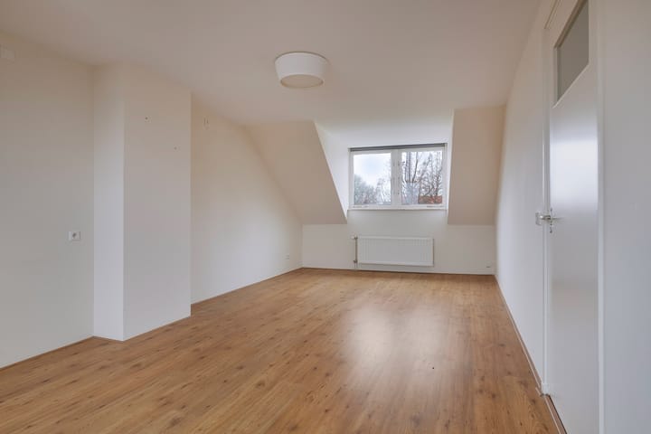 Photo 23 of Oostvoorstraat 29-A