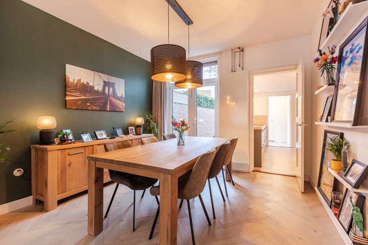 Photo 7 of Oscar Leeuwstraat 18