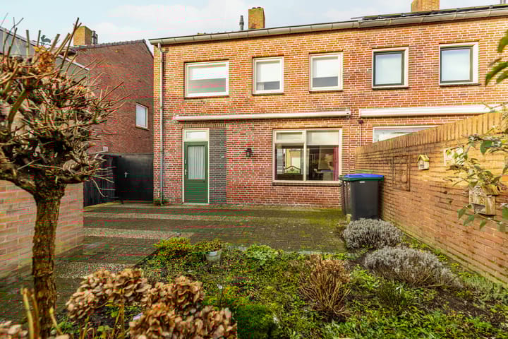 Foto 33 van Meidoornstraat 5