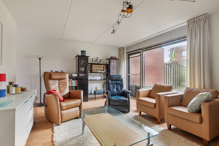 Foto 2 van Tuinfluiterlaan 10