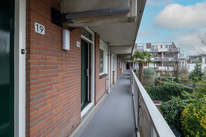 Foto 17 van Marepoortkade 18