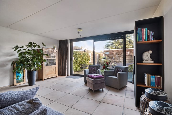 Foto 16 van Anne Vondelingplantsoen 17