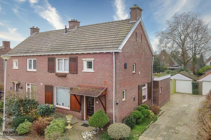 Foto 1 van Koninginnelaan 29