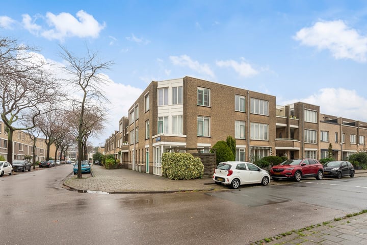 Bekijk foto 1 van Bram Frosstraat 22