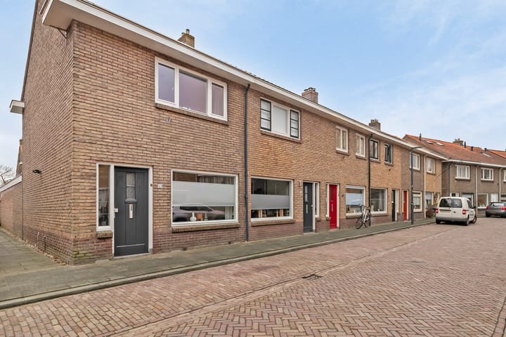 Foto 2 van Uitenhage de Miststraat 53