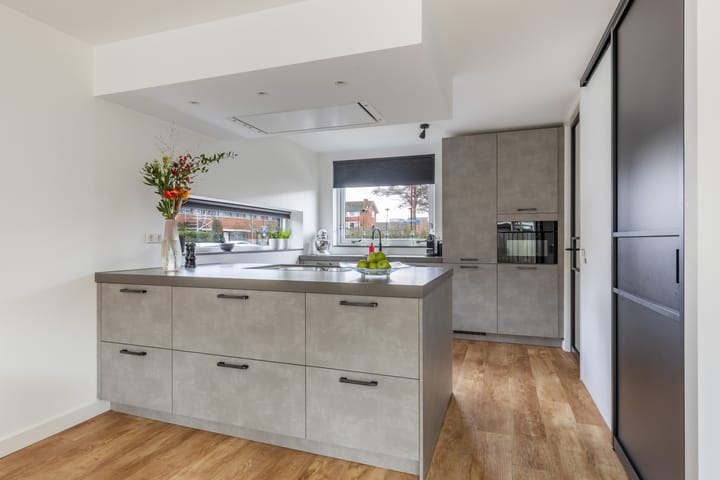 Foto 14 van Martinus Nijhoffhove 59