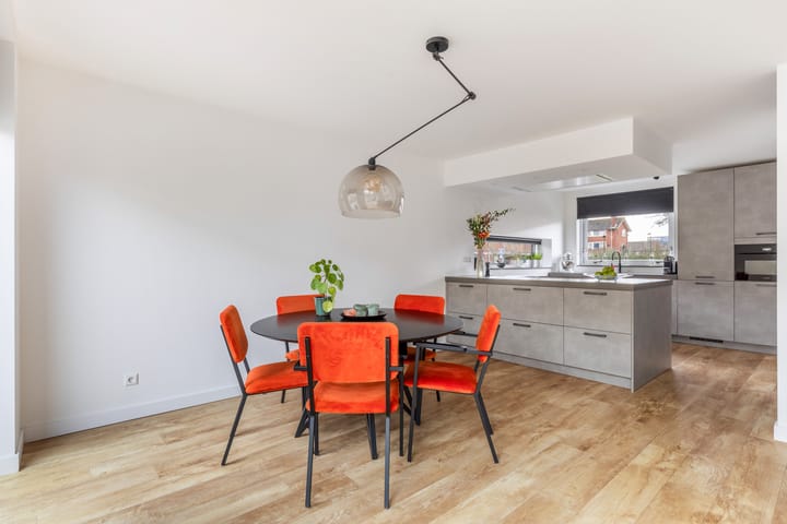 Foto 12 van Martinus Nijhoffhove 59