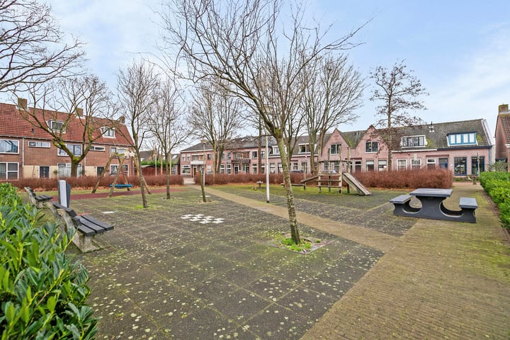 View photo 35 of Hoofdstraat 123