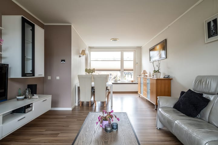 Foto 8 van Brederostraat 310